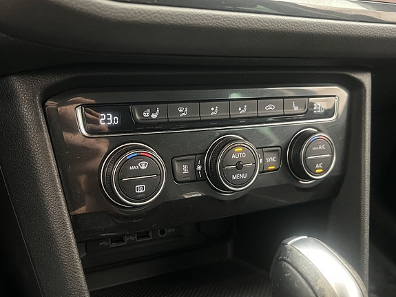 Volkswagen Tiguan 18 of 30