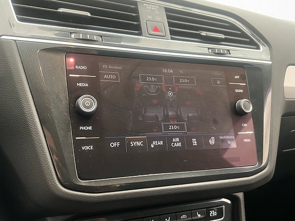 Volkswagen Tiguan 16 of 30