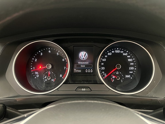 Volkswagen Tiguan 13 of 30