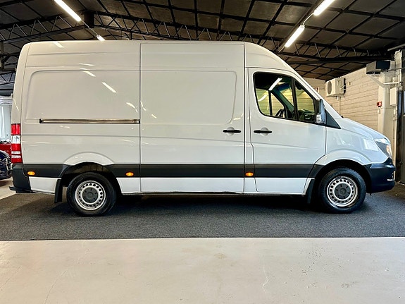 Mercedes-Benz Sprinter 211 2 of 5