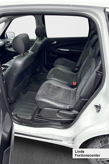 Ford S-MAX 7 of 7