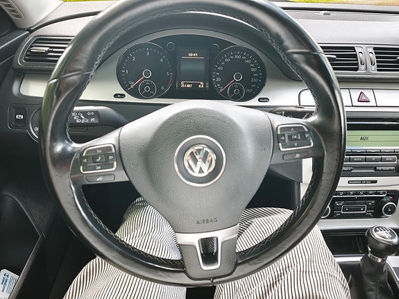 Volkswagen Passat 12 of 12