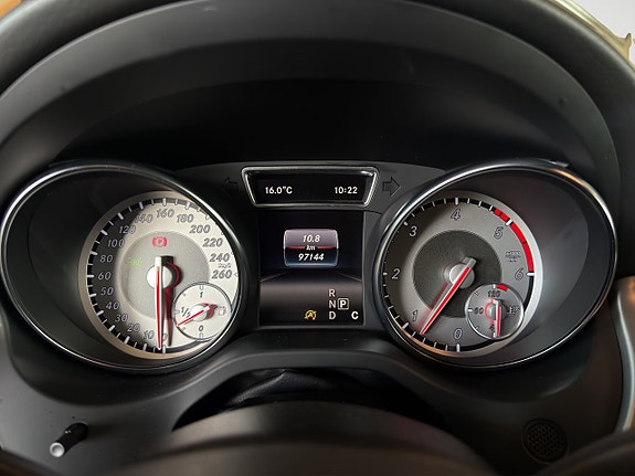 Mercedes-Benz CLA220 d 12 of 23