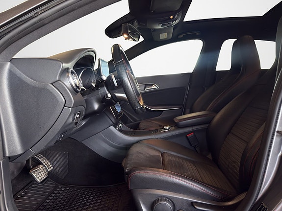 Mercedes-Benz CLA220 d 9 of 23