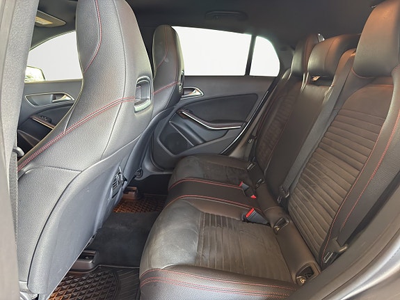 Mercedes-Benz CLA220 d 21 of 23