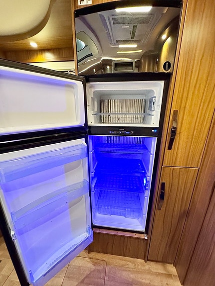 Hymer 798 Premium Line 50-ED EP-Stödben ALDE Inverter Solpanel Ax2 Automat Last:1363 17 of 30