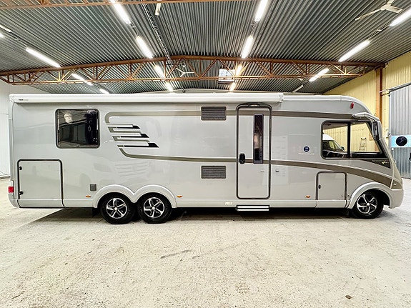 Hymer 798 Premium Line 50-ED EP-Stödben ALDE Inverter Solpanel Ax2 Lastvikt:1363kg 3 of 30