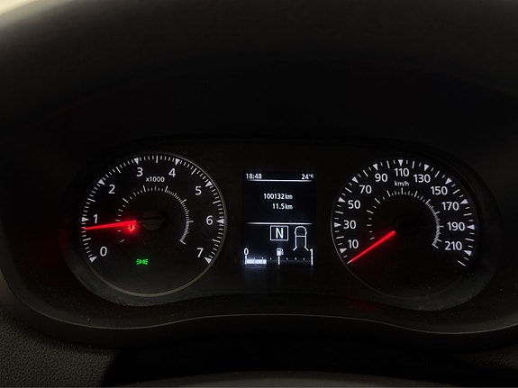Nissan NV400 19 of 30