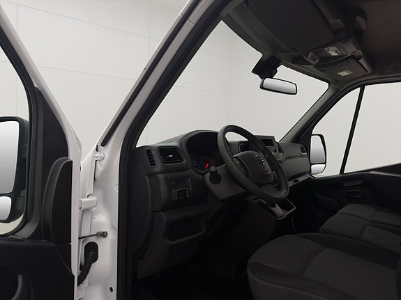 Nissan NV400 15 of 30