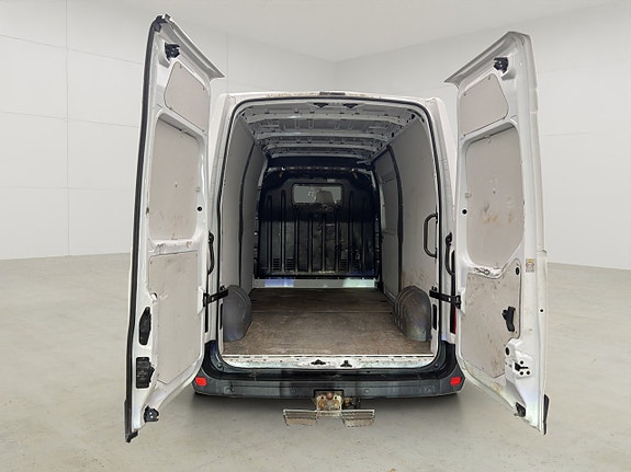 Nissan NV400 12 of 30