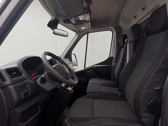 Nissan NV400 17 of 30