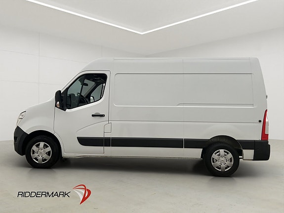 Nissan NV400 6 of 30