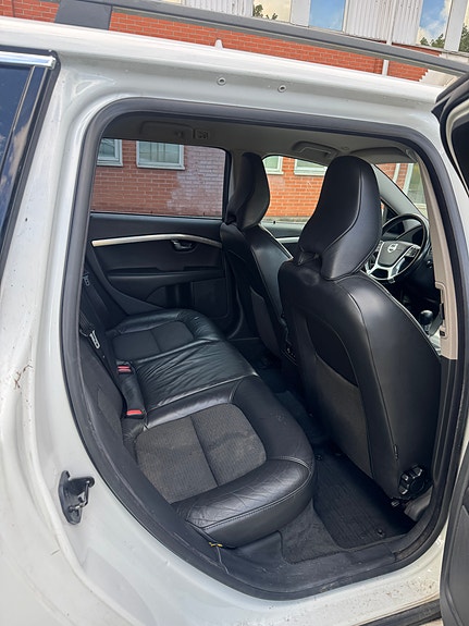Volvo V70 5 of 5