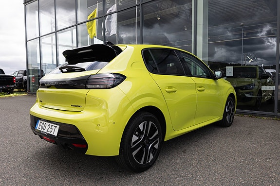 Peugeot 208 4 of 5