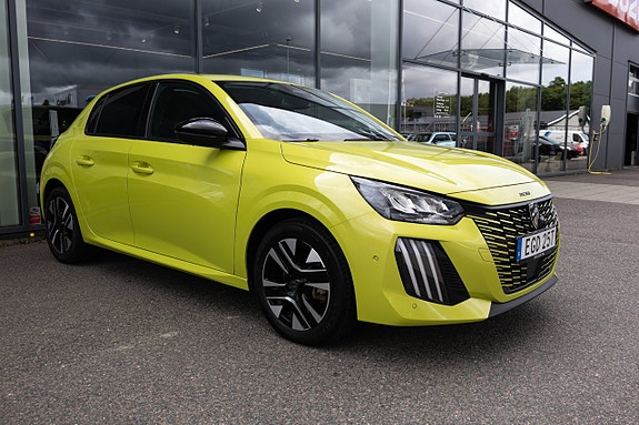 Peugeot 208 3 of 5