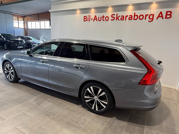 Volvo V90 4 of 5