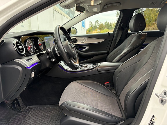 Mercedes-Benz E220 8 of 18