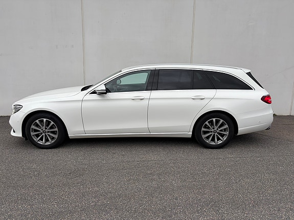 Mercedes-Benz E220 4 of 18