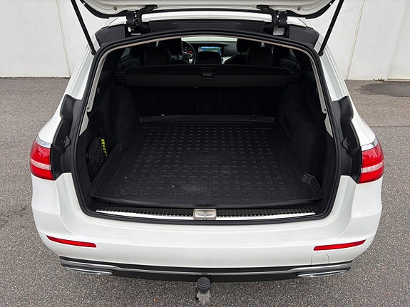 Mercedes-Benz E220 13 of 18