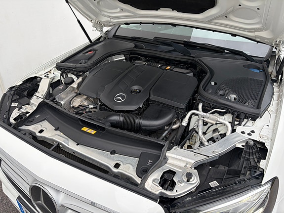 Mercedes-Benz E220 17 of 18