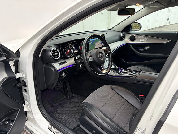Mercedes-Benz E220 7 of 18