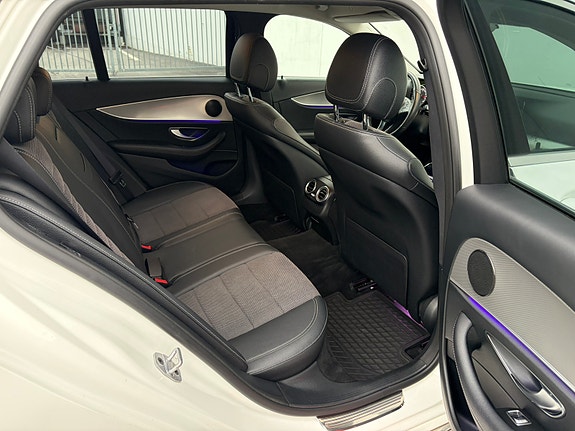 Mercedes-Benz E220 11 of 18
