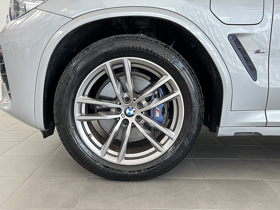 BMW X3 4 of 5