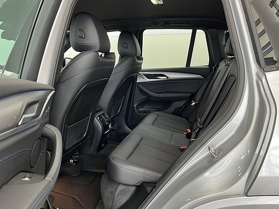 BMW X3 11 of 16