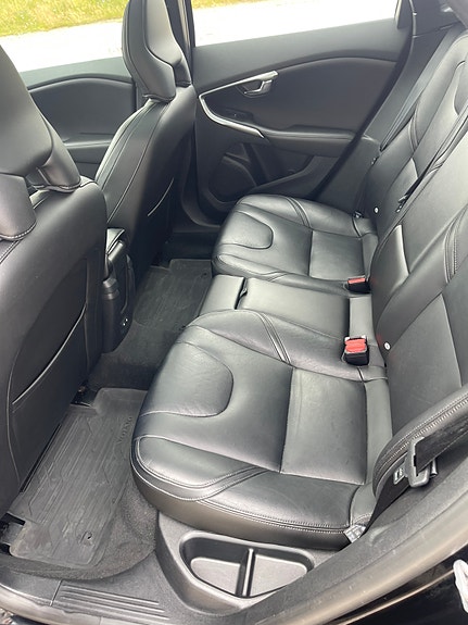 Volvo V40 5 of 5