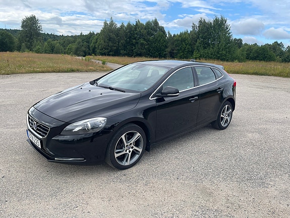 Volvo V40 4 of 5