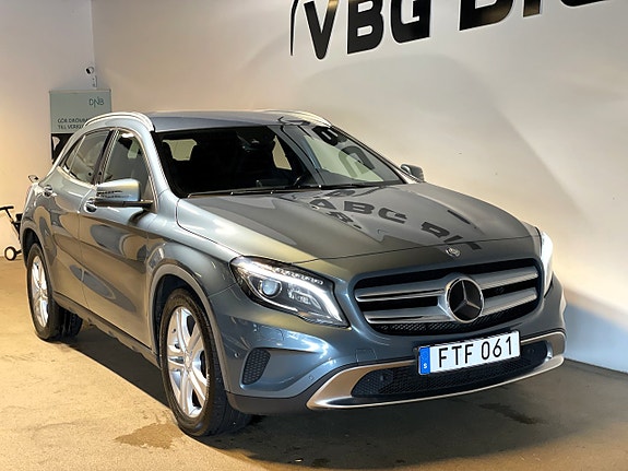 Mercedes-Benz GLA220 8 of 16