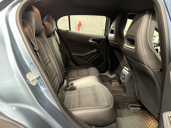 Mercedes-Benz GLA220 13 of 16
