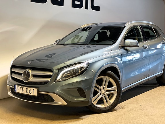Mercedes-Benz GLA220 3 of 5