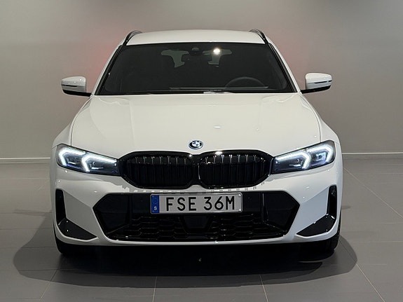BMW 330e 2 of 5