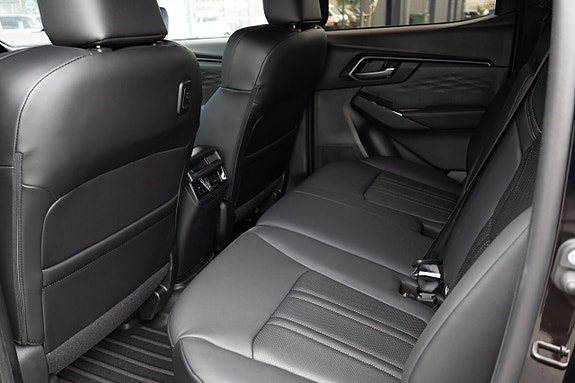 Isuzu D-max 14 of 14