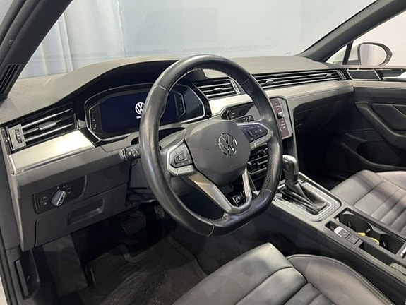 Volkswagen Passat 6 of 17