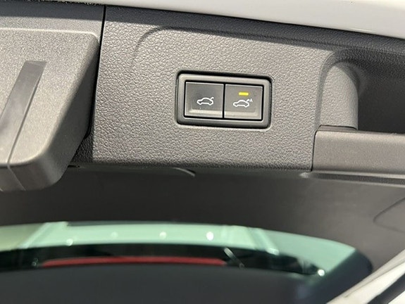 Volkswagen Passat 17 of 17