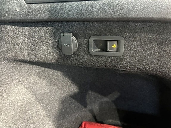 Volkswagen Passat 16 of 17