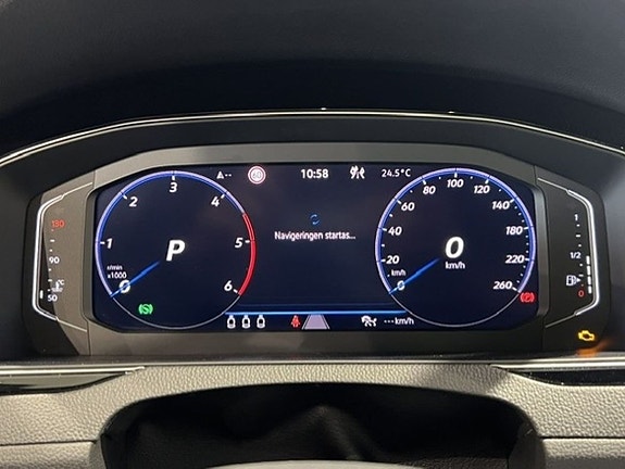 Volkswagen Passat 12 of 17