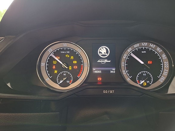 Skoda Superb 11 of 13