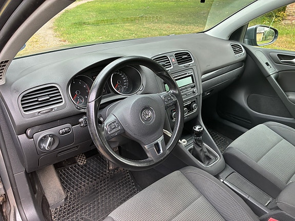 Volkswagen Golf VI 2 of 4
