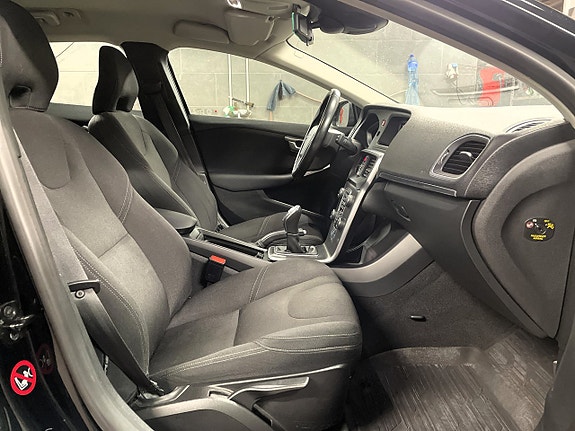 Volvo V40 Cross Country 12 of 13