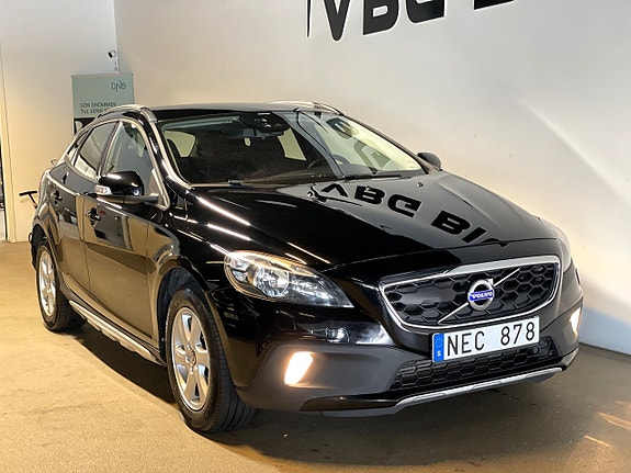 Volvo V40 Cross Country 8 of 13