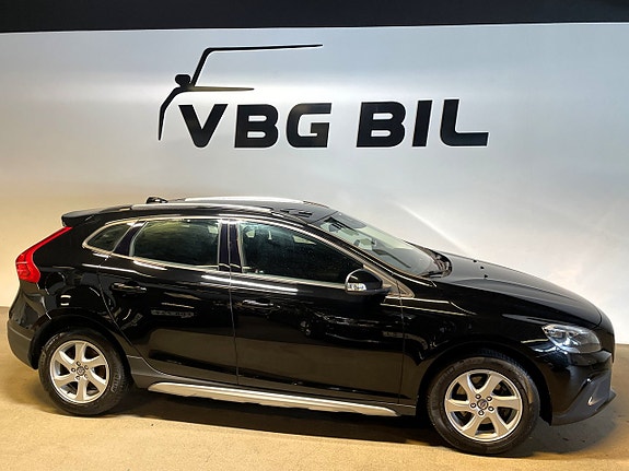 Volvo V40 Cross Country 7 of 13