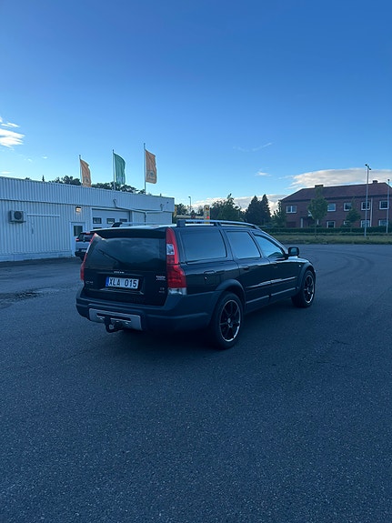 Volvo XC70 4 of 5
