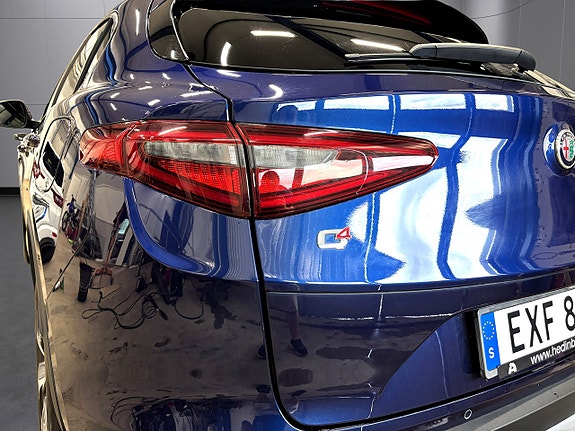 Alfa Romeo Stelvio 10 of 27