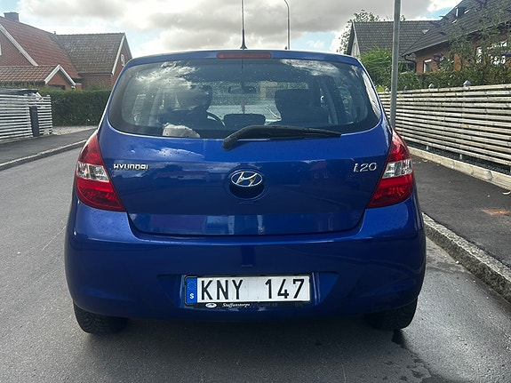 Hyundai i20 2 of 7