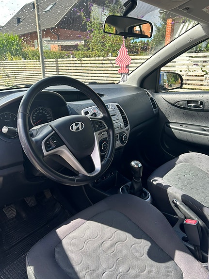 Hyundai i20 4 of 7