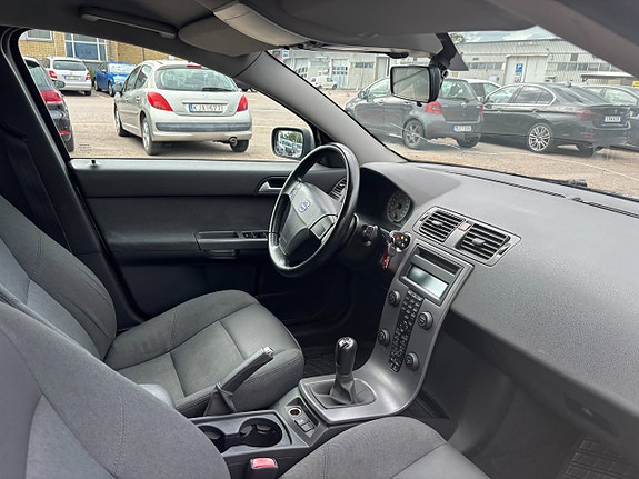 Volvo V50 5 of 5