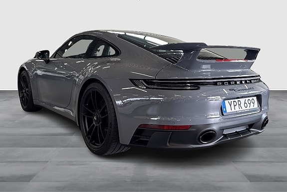 Porsche 911 Carrera GTS 2 of 5